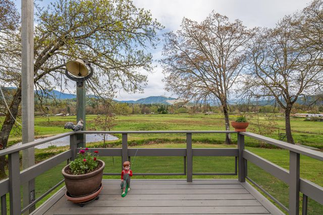 3336 Midway Avenue, Grants Pass, OR 97527