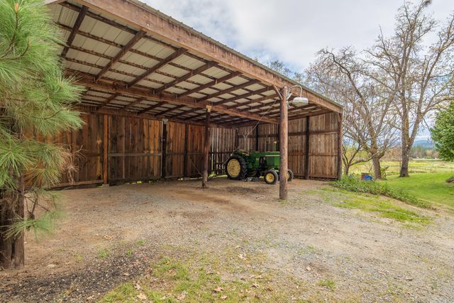 3336 Midway Avenue, Grants Pass, OR 97527