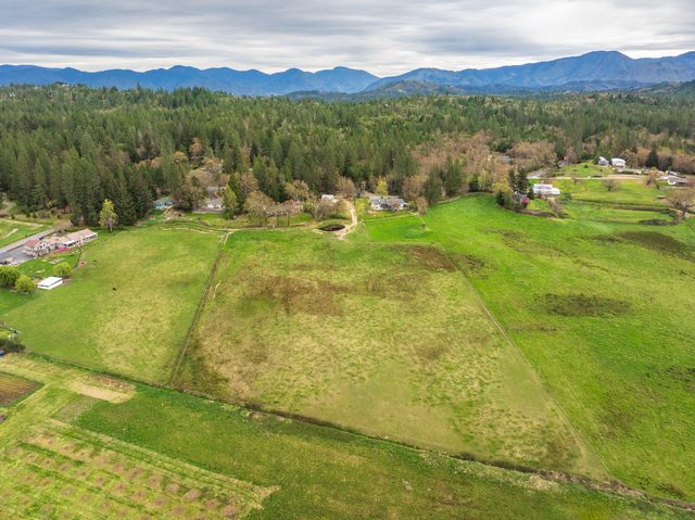 3336 Midway Avenue, Grants Pass, OR 97527