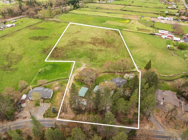 3336 Midway Avenue, Grants Pass, OR 97527