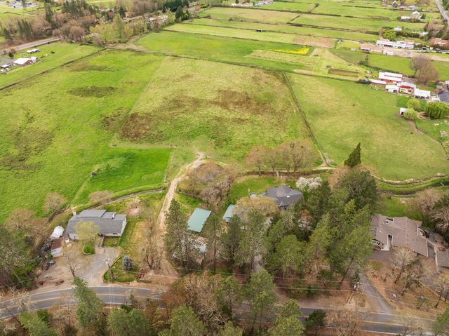 3336 Midway Avenue, Grants Pass, OR 97527