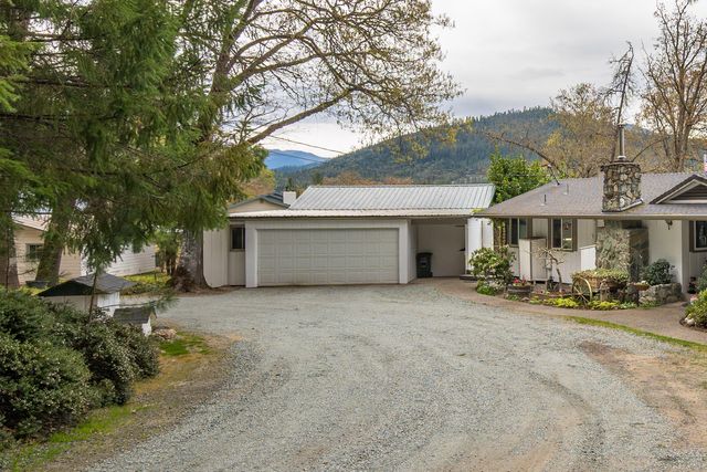 3336 Midway Avenue, Grants Pass, OR 97527