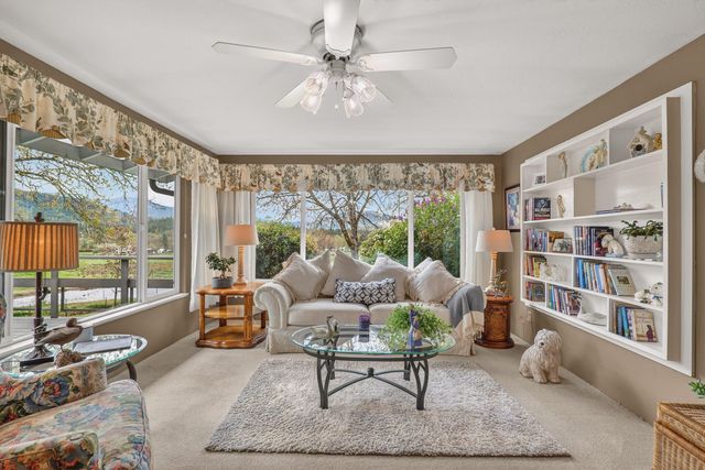 3336 Midway Avenue, Grants Pass, OR 97527