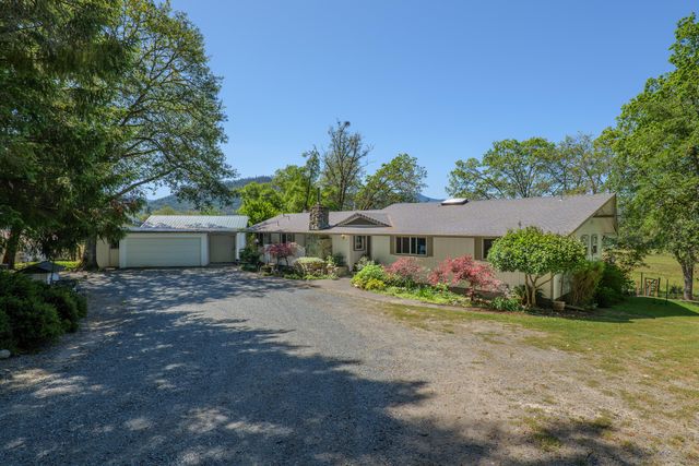 3336 Midway Avenue, Grants Pass, OR 97527