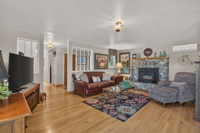 3336 Midway Avenue, Grants Pass, OR 97527