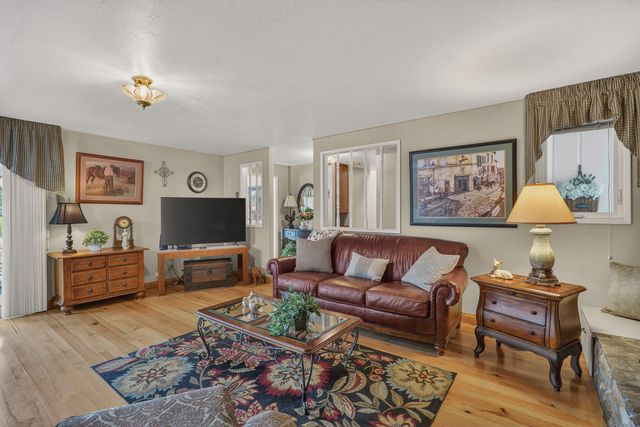 3336 Midway Avenue, Grants Pass, OR 97527