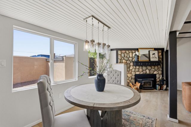 3907 3rd Street NW, Albuquerque, NM 87107