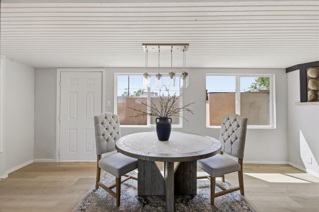 3907 3rd Street NW, Albuquerque, NM 87107