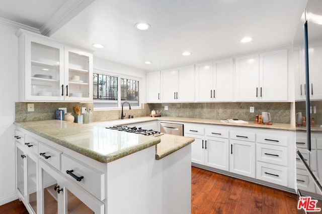 910 19th Street 10, Santa Monica, CA 90403