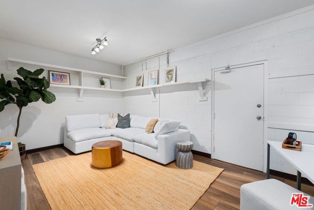 910 19th Street 10, Santa Monica, CA 90403