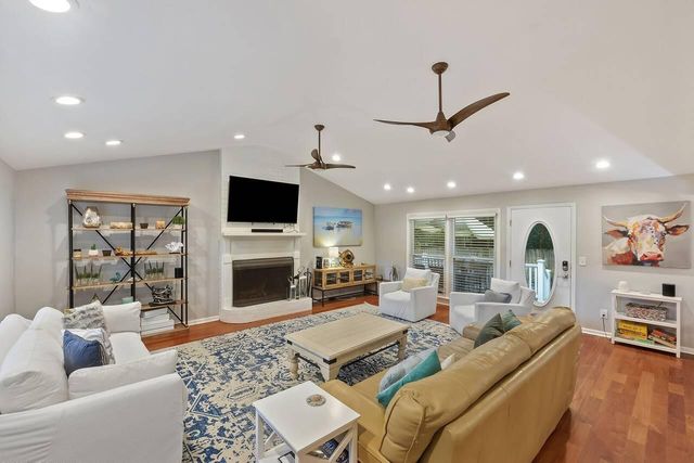3 20th Avenue, Isle Of Palms, SC 29451