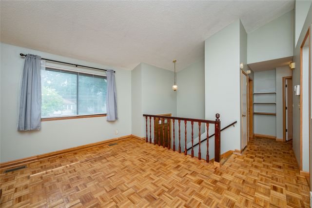 2312 60th Street, Des Moines, IA 50322