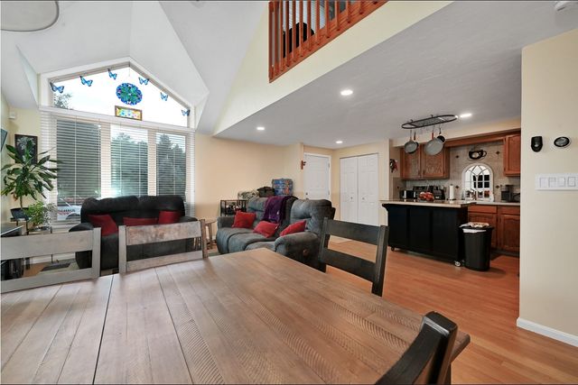 340 Centre 8, Rockland, MA 02370
