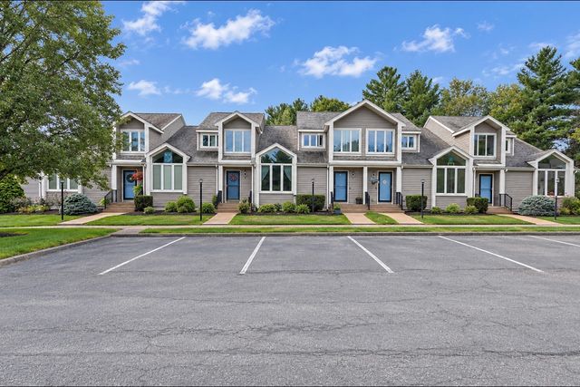 340 Centre 8, Rockland, MA 02370