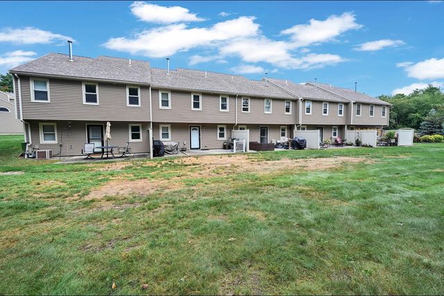 340 Centre 8, Rockland, MA 02370