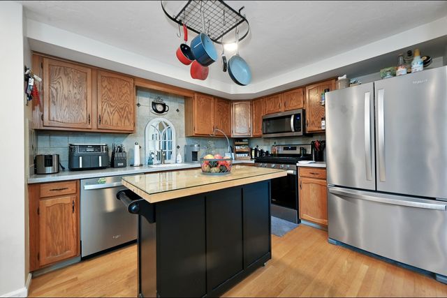 340 Centre 8, Rockland, MA 02370