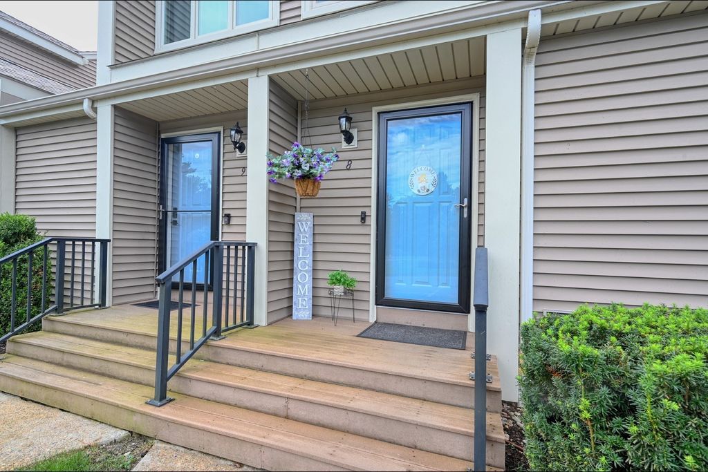 340 Centre 8, Rockland, MA 02370