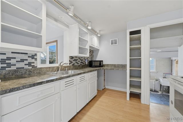 124 Kelvin Drive, Tonawanda, NY 14223