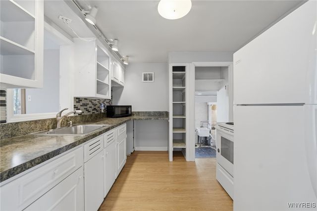 124 Kelvin Drive, Tonawanda, NY 14223