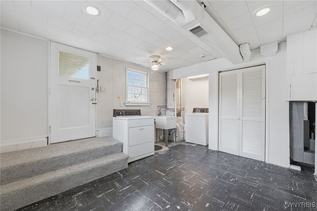 124 Kelvin Drive, Tonawanda, NY 14223