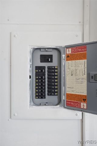 124 Kelvin Drive, Tonawanda, NY 14223