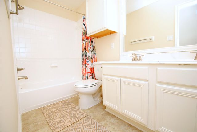 819 Fairpark Lane, Sugar Land, TX 77479