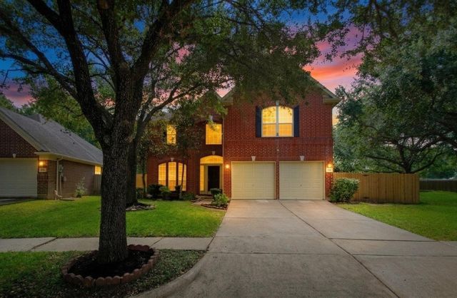 819 Fairpark Lane, Sugar Land, TX 77479
