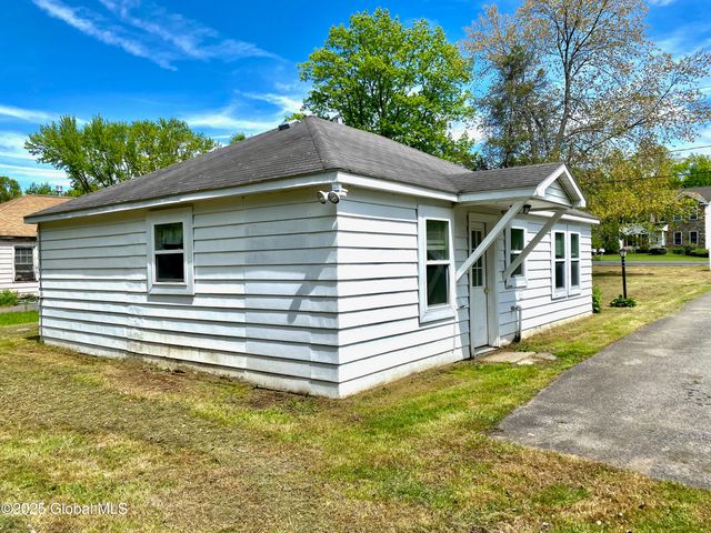6963 Fuller Station Road, Schenectady, NY 12303