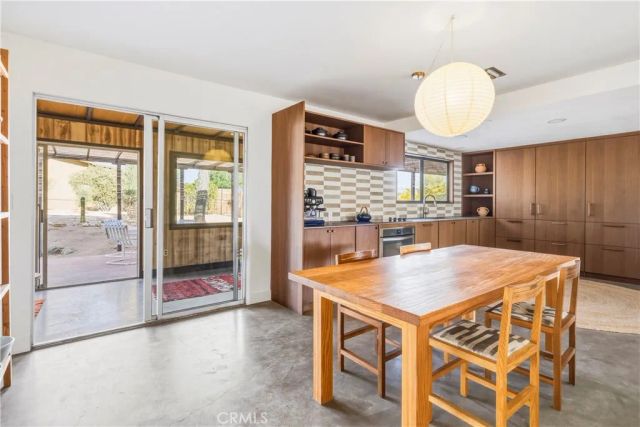 6381 Airway Avenue, Yucca Valley, CA 92284