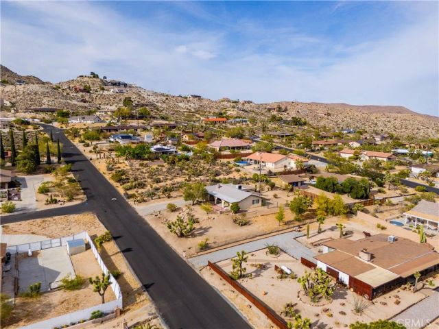 6381 Airway Avenue, Yucca Valley, CA 92284