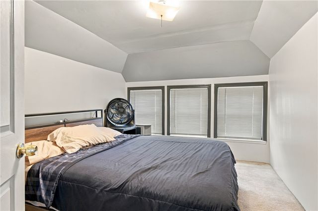 88 Finch Avenue, Pawtucket, RI 02860
