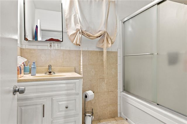 88 Finch Avenue, Pawtucket, RI 02860
