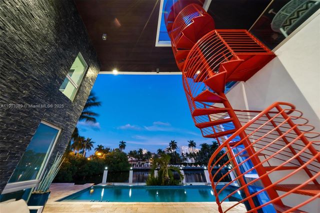 300 Royal Plaza Dr 0, Fort Lauderdale, FL 33301