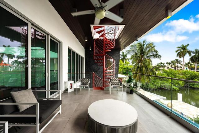 300 Royal Plaza Dr 0, Fort Lauderdale, FL 33301