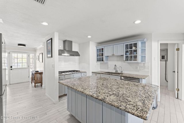 390 Nora Avenue, Merritt Island, FL 32952