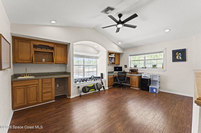 390 Nora Avenue, Merritt Island, FL 32952