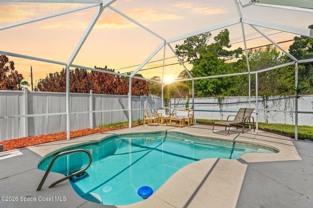390 Nora Avenue, Merritt Island, FL 32952