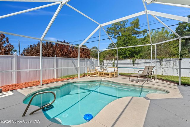 390 Nora Avenue, Merritt Island, FL 32952