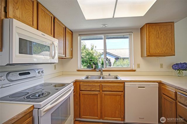 740 Commodore Lane, Camano Island, WA 98282