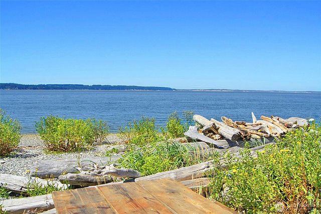 740 Commodore Lane, Camano Island, WA 98282