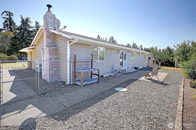 740 Commodore Lane, Camano Island, WA 98282