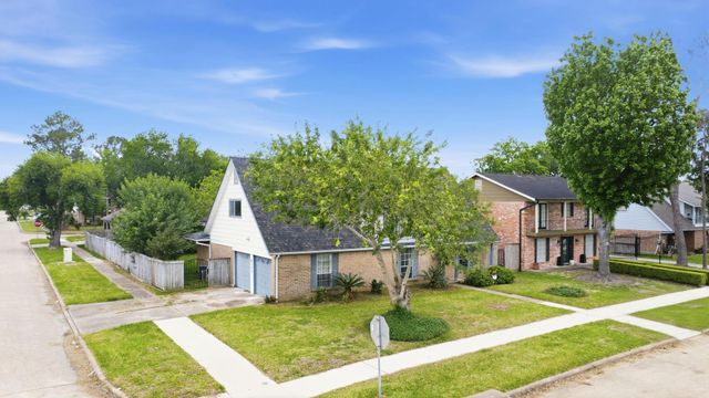 6703 Krause Drive, Houston, TX 77489