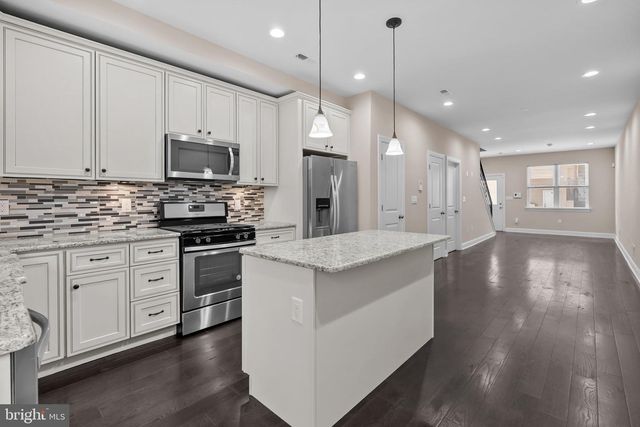 2113 REED ST, Philadelphia, PA 19146