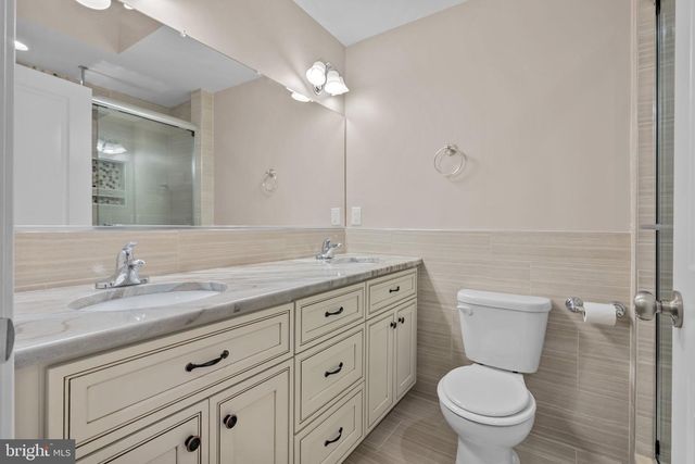 2113 REED ST, Philadelphia, PA 19146