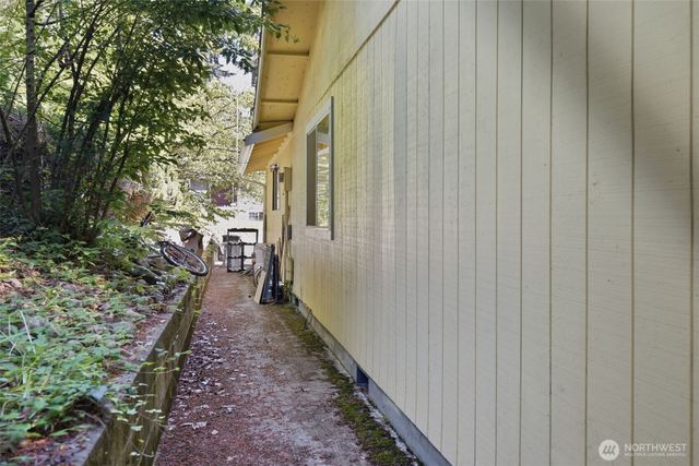 527 Ranger Drive SE, Olympia, WA 98503