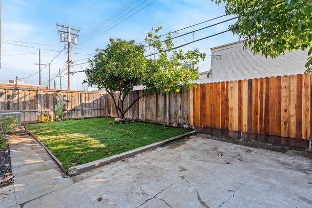 1473 33rd St, Sacramento, CA 95816