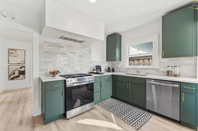 1473 33rd St, Sacramento, CA 95816