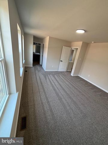 5662 YALE AVE, Millville, NJ 08332