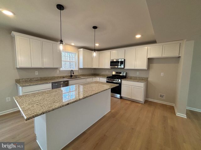 5662 YALE AVE, Millville, NJ 08332