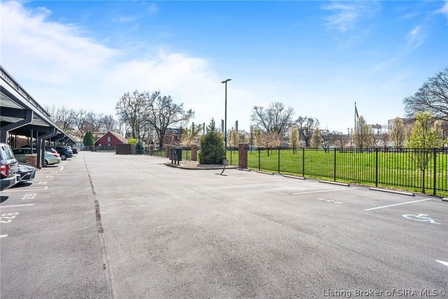 218 Mulberry Street, Jeffersonville, IN 47130